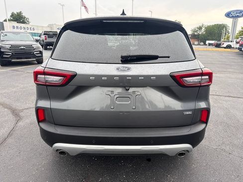 Used 2026 Ford Escape SE FWD image 7