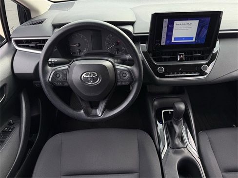 Used 2023 Toyota Corolla LE image 12