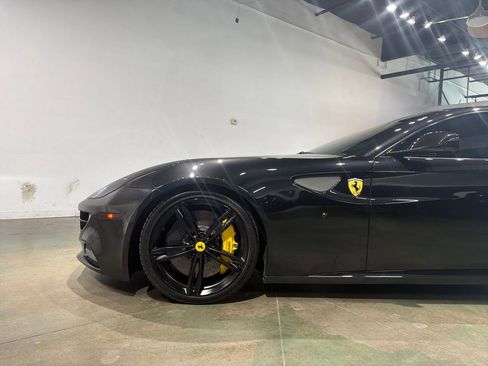 Used 2014 Ferrari FF image 3
