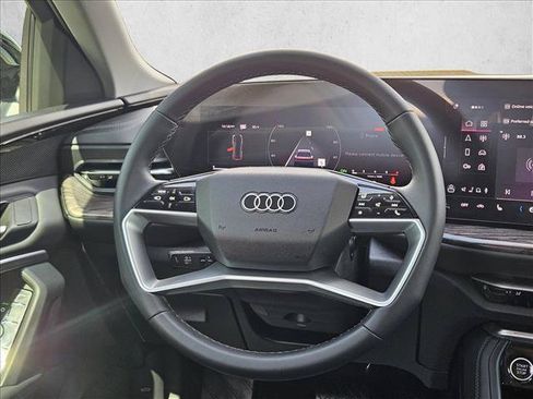 Certified 2025 Audi Q5 Premium AWD/4WD image 18