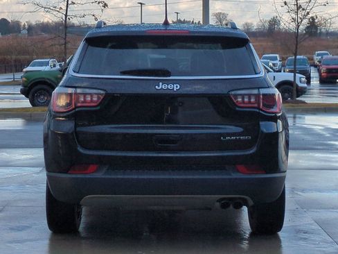 Used 2019 Jeep Compass Limited w/ Mopar Graphics Package image 5