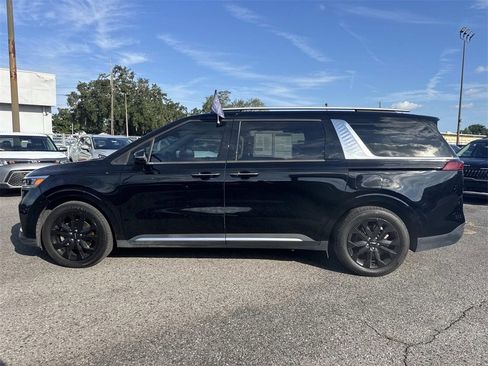 Certified 2022 Kia Carnival SX image 14