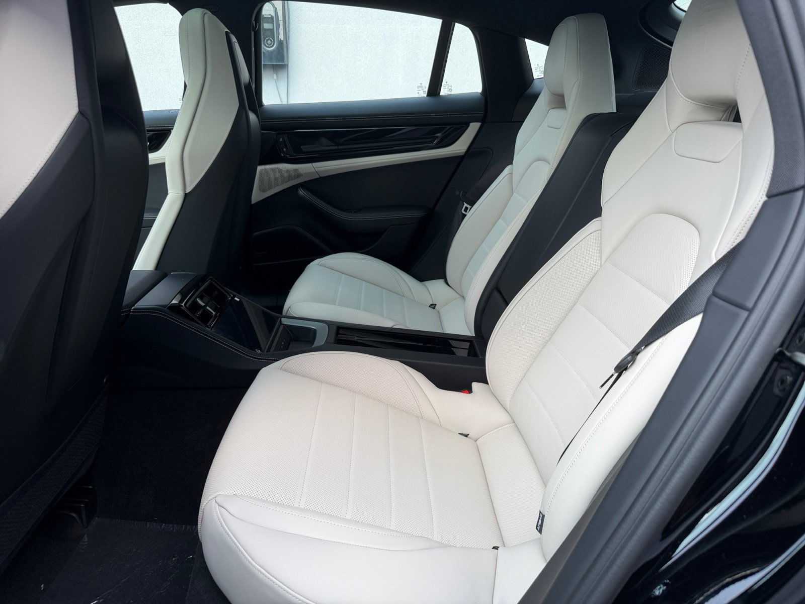 New 2026 Porsche Panamera 4 AWD/4WD image 17