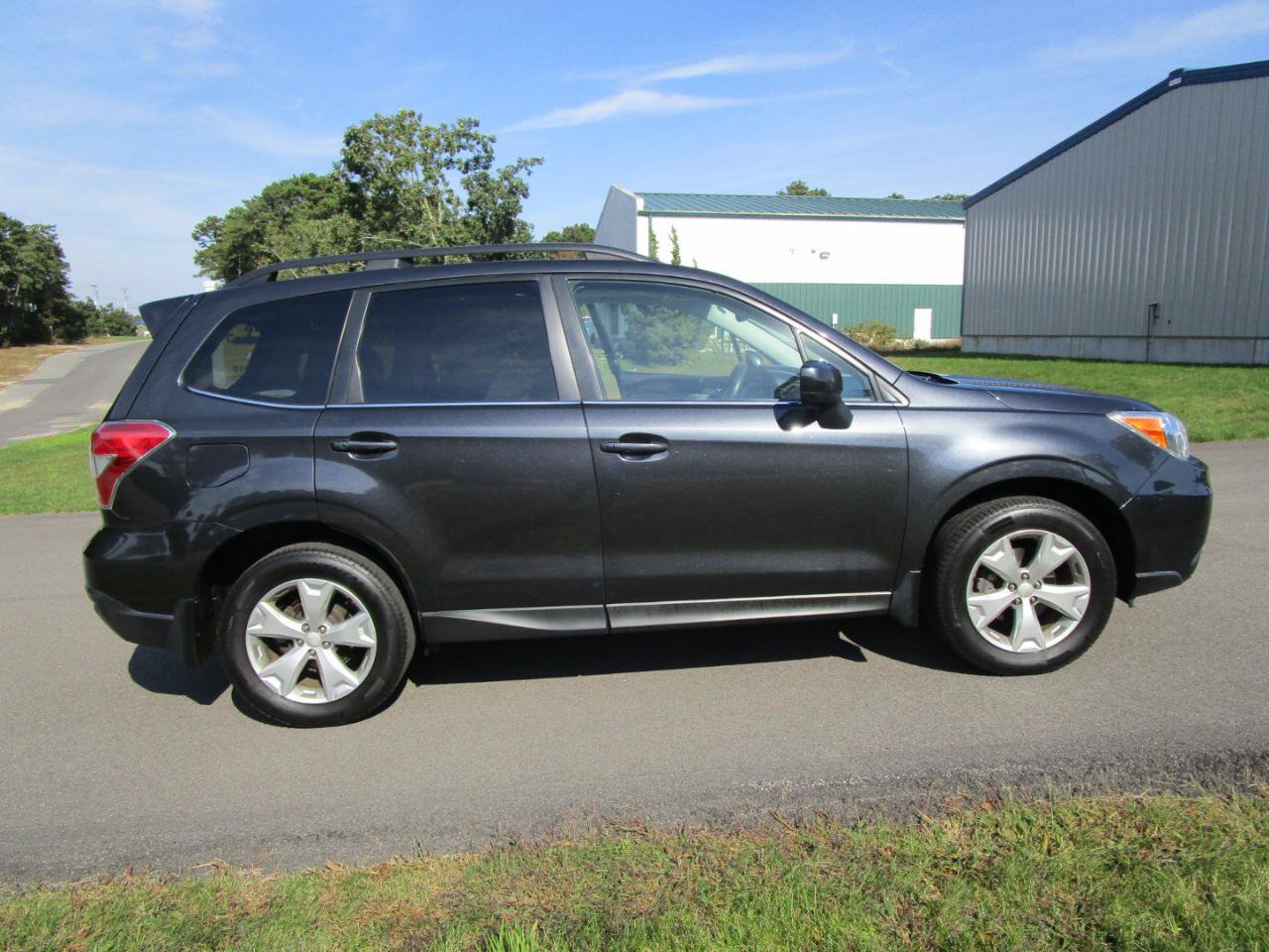 Used 2015 Subaru Forester 2.5i Limited AWD/4WD image 5