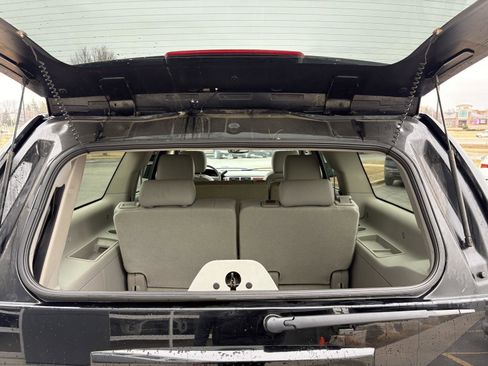 Used 2014 GMC Yukon XL SLT w/ SLT Chrome Package image 21