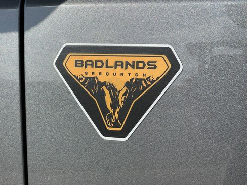Used 2024 Ford Bronco Badlands image 54