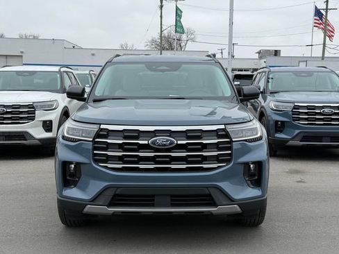 New 2026 Ford Explorer Active w/ Active Comfort Package image 3