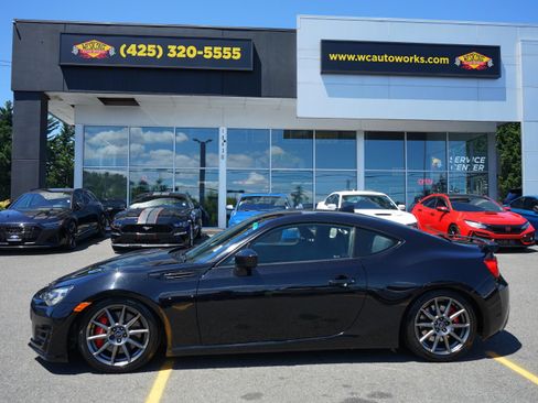 Used 2017 Subaru BRZ Limited w/ Performance Package RWD image 2