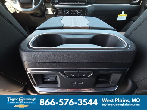 New 2026 Chevrolet Silverado 1500 High Country w/ Technology Package AWD/4WD image 33
