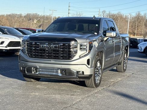 Used 2025 GMC Sierra 1500 Denali Ultimate image 13