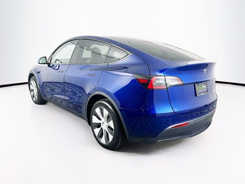 Used 2024 Tesla Model Y Long Range AWD/4WD image 5