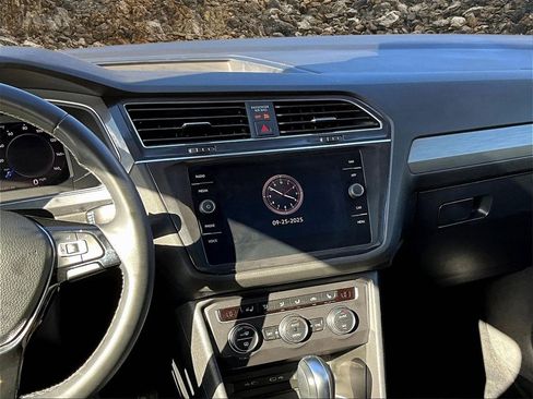 Used 2021 Volkswagen Tiguan SEL image 6