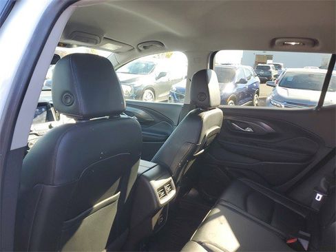 Certified 2022 GMC Terrain SLT w/ Elevation Edition image 10