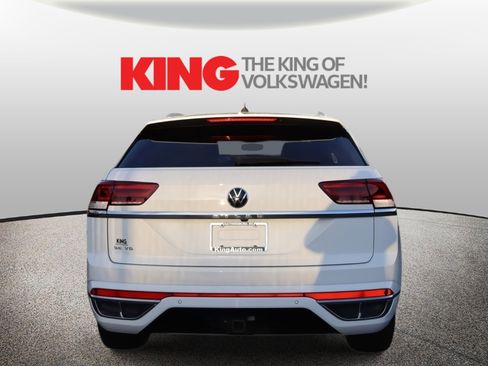 Used 2021 Volkswagen Atlas Cross Sport SE image 4