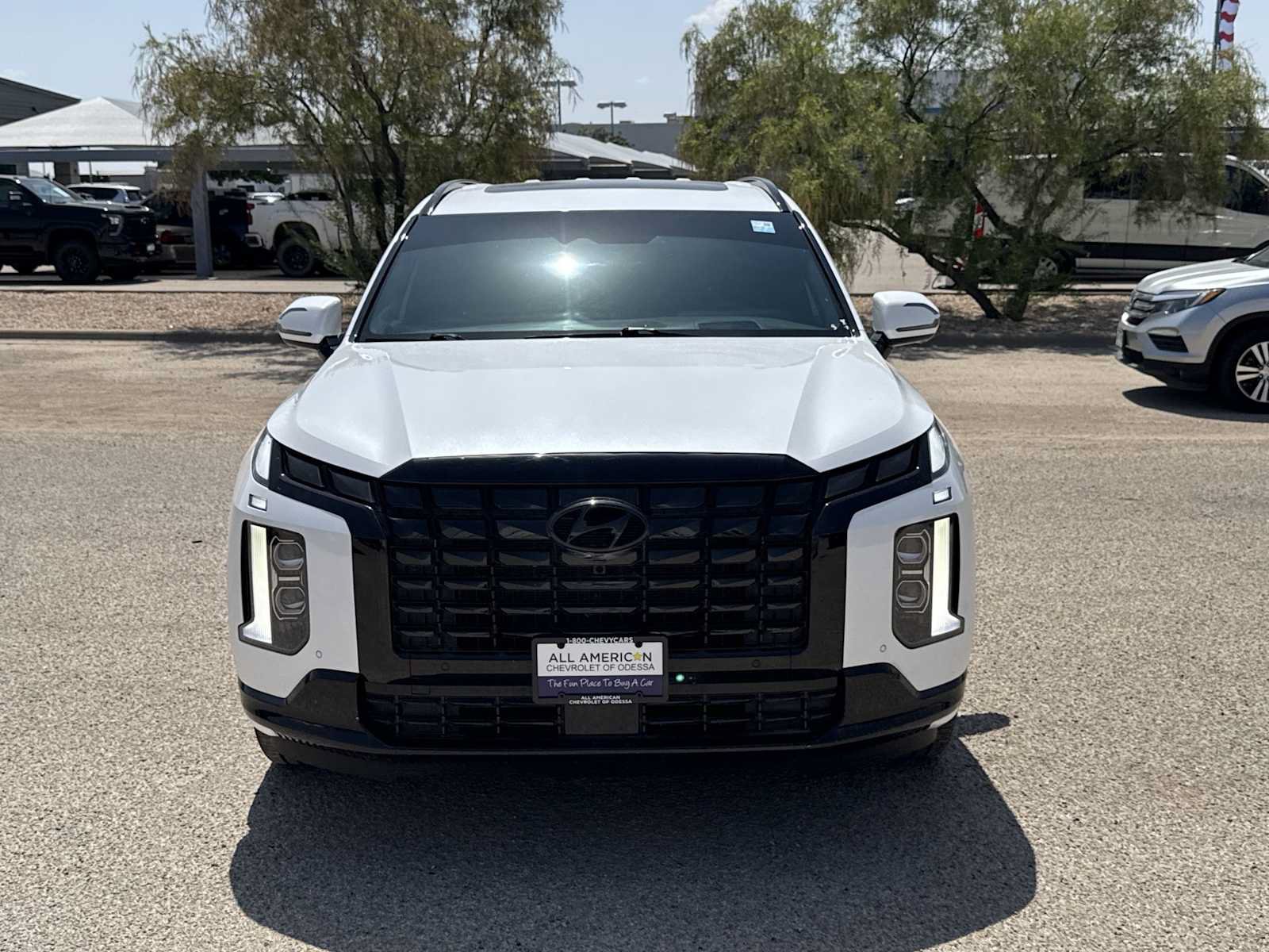 Used 2025 Hyundai Palisade Calligraphy AWD/4WD image 3