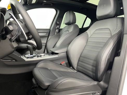 Used 2025 Alfa Romeo Stelvio Sprint w/ Veloce Package image 17