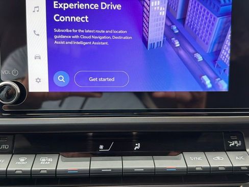 Used 2025 Toyota Camry SE image 25