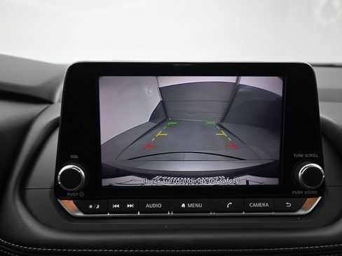 Used 2026 Nissan Rogue S FWD image 15