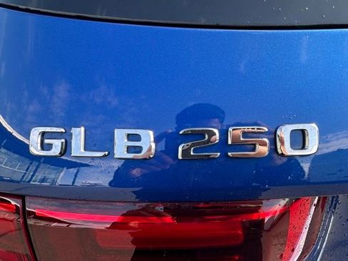 Certified 2024 Mercedes-Benz GLB 250 4MATIC image 9