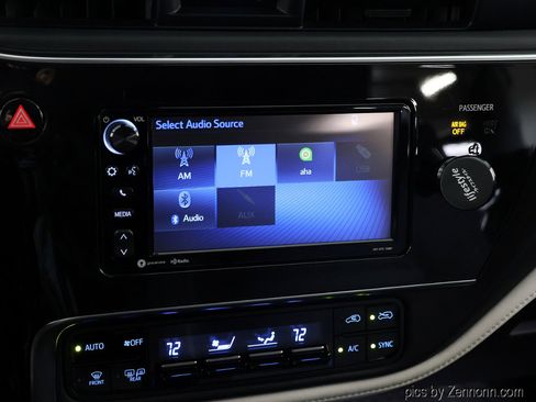 Used 2017 Toyota Corolla iM image 14