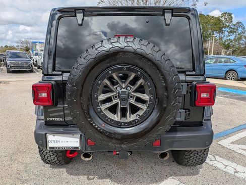 Used 2024 Jeep Wrangler Rubicon image 5