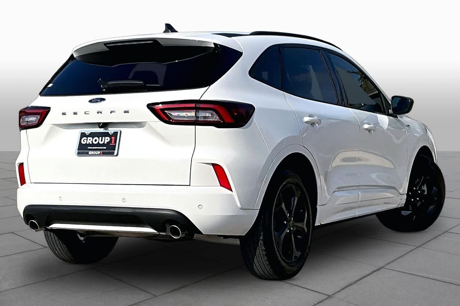 Used 2024 Ford Escape ST-Line w/ Tech Pack #1 FWD image 13