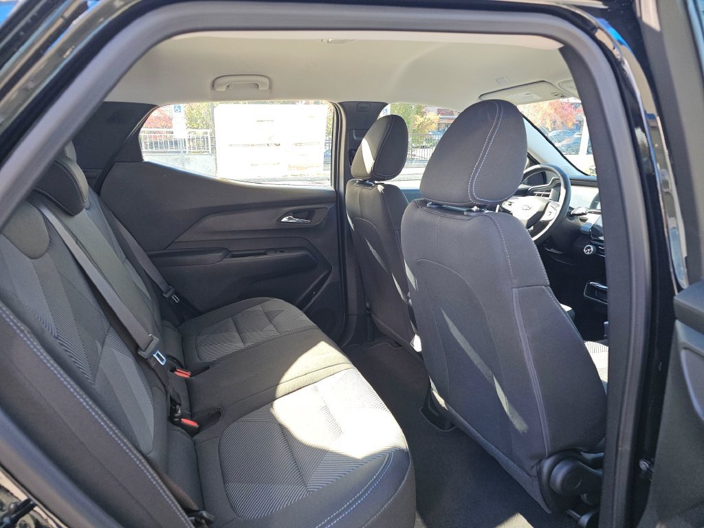New 2027 Chevrolet Bolt LT w/ Comfort Package FWD image 14