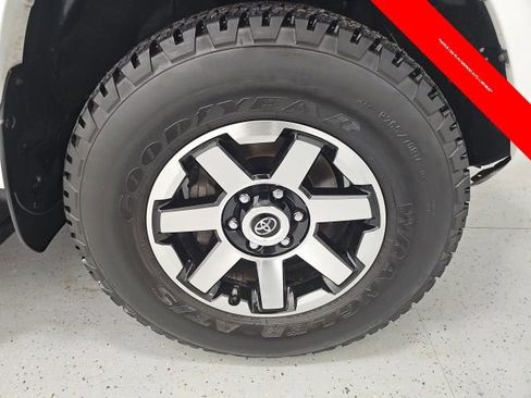 Used 2020 Toyota 4Runner TRD Off-Road image 8