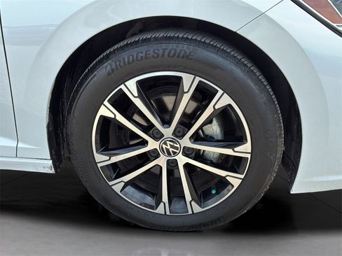 Used 2023 Volkswagen Jetta Sport image 29