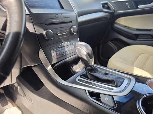 Used 2015 Ford Edge SEL w/ Equipment Group 201A AWD/4WD image 31