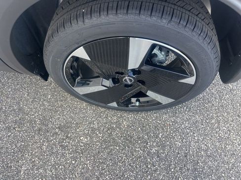 New 2025 Nissan Kicks SR image 26