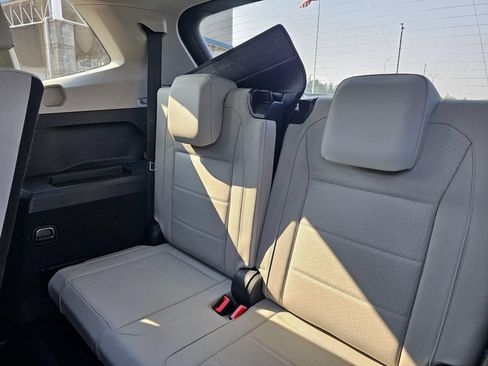 Used 2021 Volkswagen Tiguan SEL w/ 3rd Row Seat Package AWD/4WD image 20