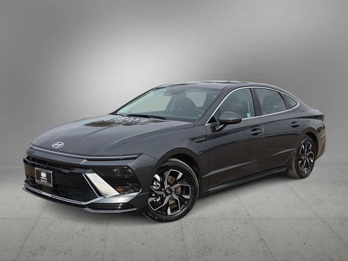 Certified 2025 Hyundai Sonata SEL image 1