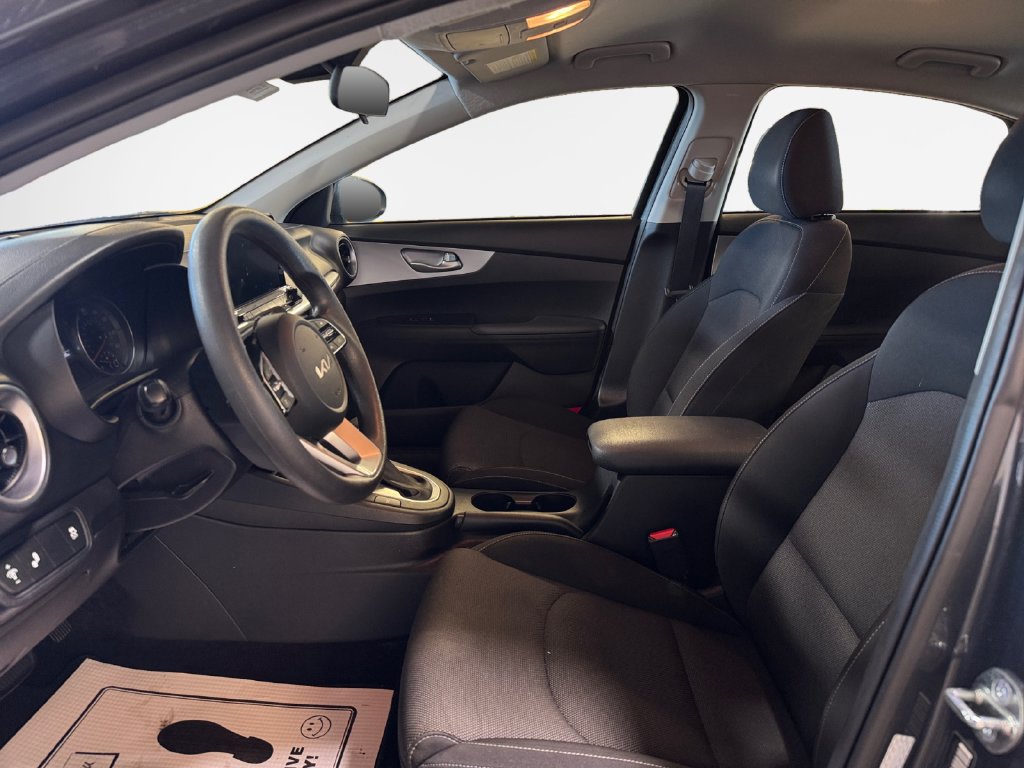 Certified 2023 Kia Forte LXS w/ LXS Technology Package FWD image 12