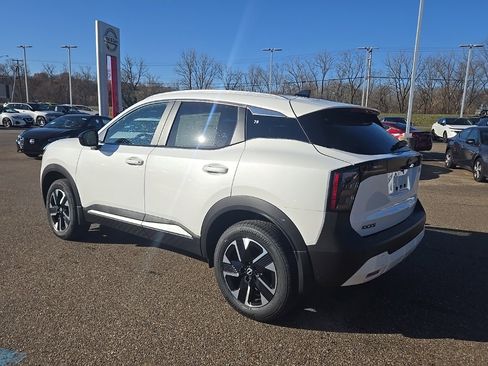 New 2026 Nissan Kicks SV image 5