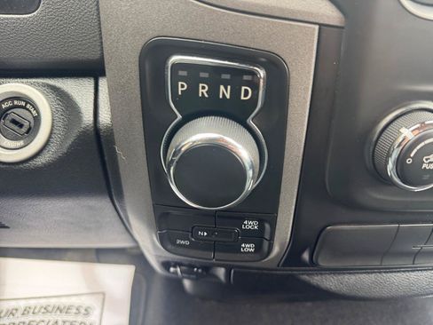 Used 2017 RAM 1500 Express AWD/4WD image 16