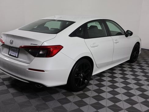 Used 2023 Honda Civic Sport image 8