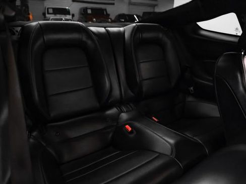 Used 2017 Ford Mustang GT Premium image 30