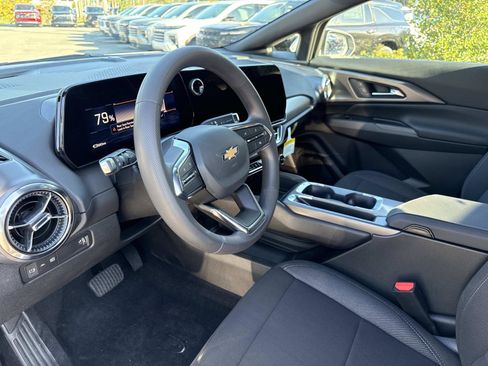 New 2026 Chevrolet Equinox EV LT image 21