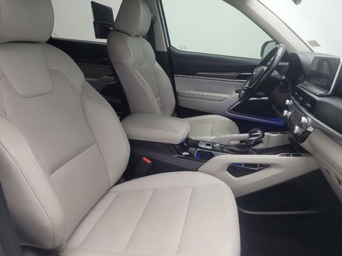 Used 2022 Kia Telluride S FWD image 21