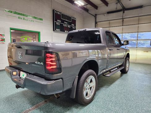 Used 2017 RAM 1500 Express AWD/4WD image 6
