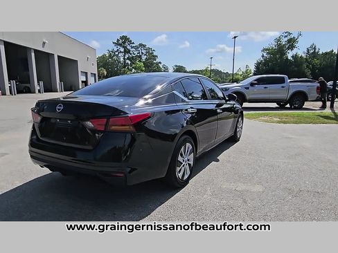 Used 2024 Nissan Altima 2.5 S FWD image 31