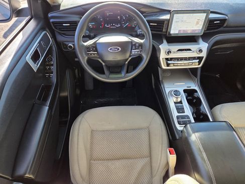 Certified 2021 Ford Explorer 2WD image 13