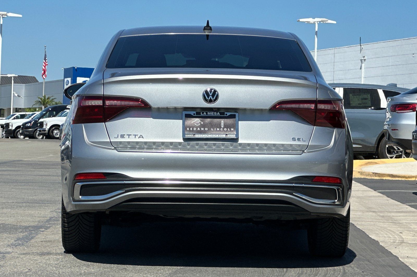 Used 2023 Volkswagen Jetta SEL FWD image 4