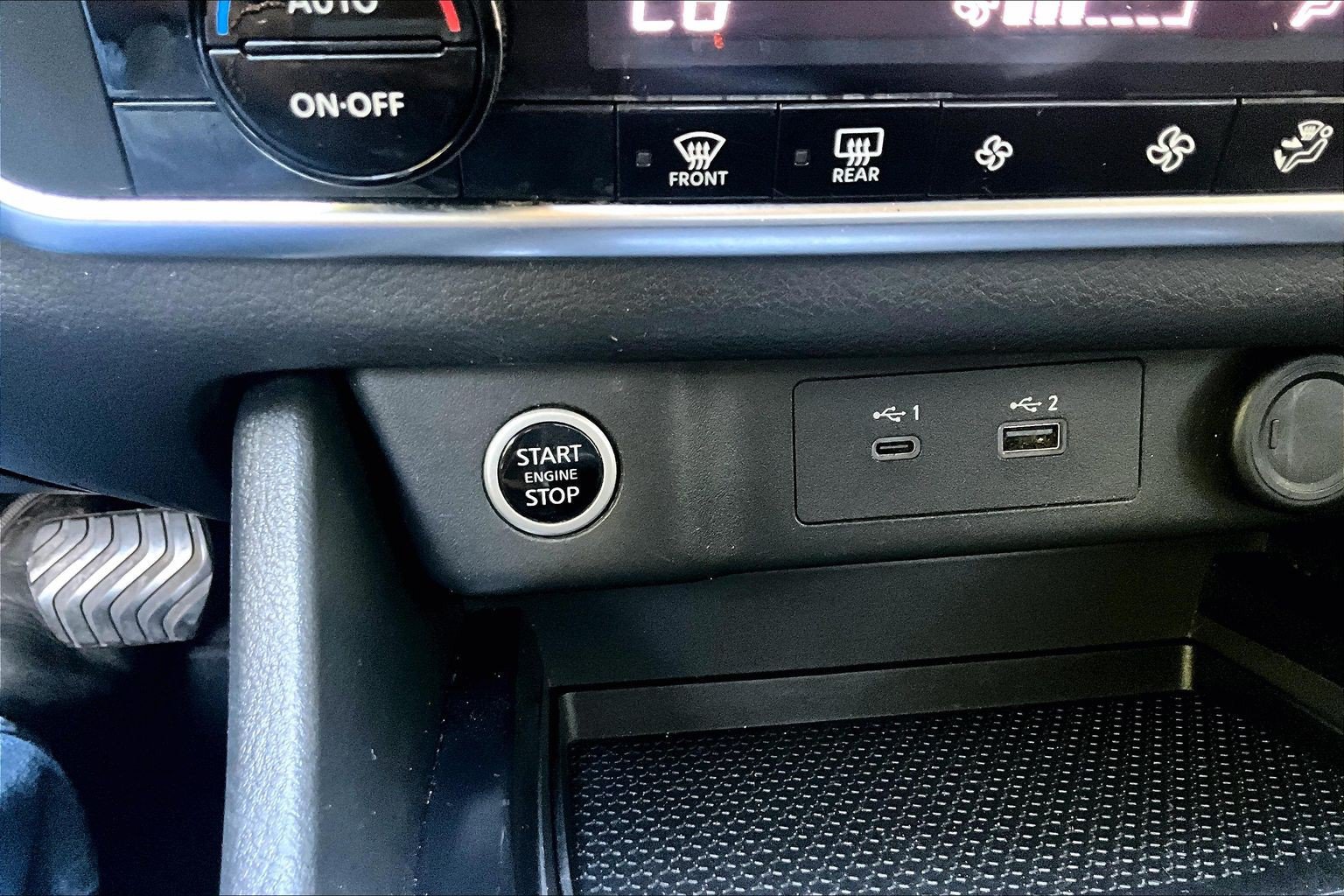 Used 2023 Nissan Rogue SV AWD/4WD image 17