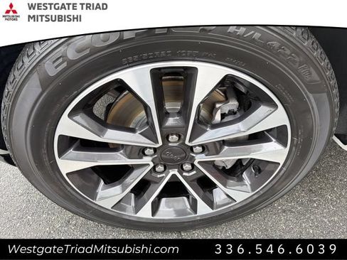 Used 2023 Jeep Grand Cherokee Overland AWD/4WD image 4