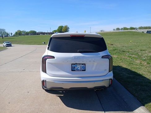 Used 2023 Kia Telluride SX image 4