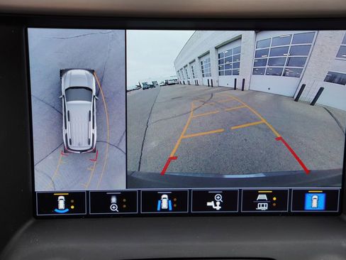 Certified 2023 GMC Acadia Denali w/ Denali Ultimate Package image 40