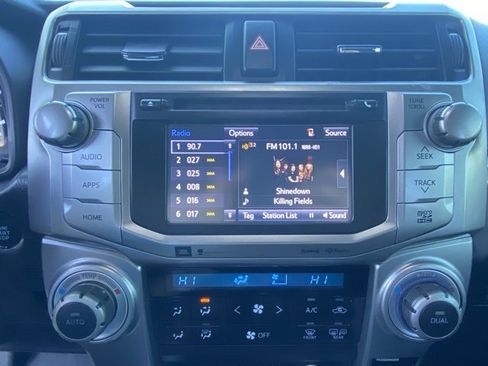 Used 2016 Toyota 4Runner Limited image 18