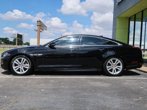 Used 2017 Jaguar XJ R-Sport image 6